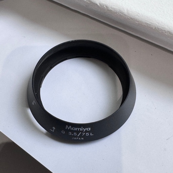 📸 Innovative Mamiya G 75mm f/3.5L Black Lens Hood – Vintage Camera Gear📸 - Picture 10 of 13